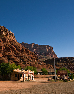 Cliff Dwellers Lodge