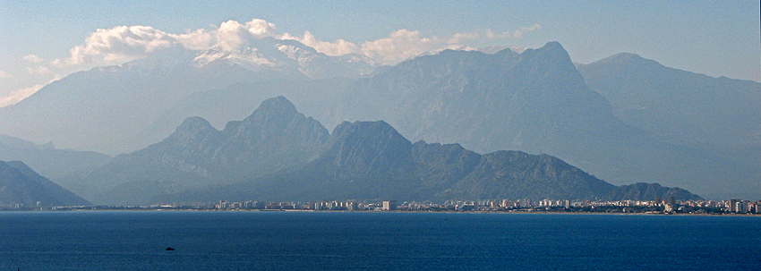 Bucht von Antalya und Taurus